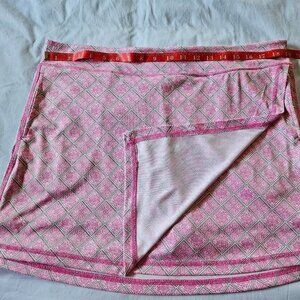 Women's PGA Tour Sports Golf Skorts Wrap Style look with Contemporary Pattern